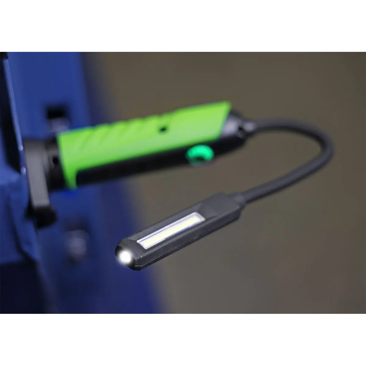 Sealey Flexi COB LED Rechargeable Inspection Lamp Magnetic Base 500 Lumens - Image 16
