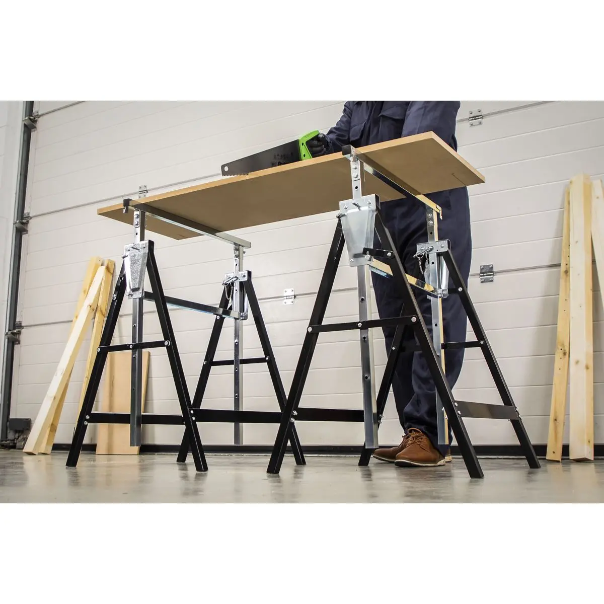 Sealey Fold Down Telescopic Trestle 200kg Capacity - Image 4