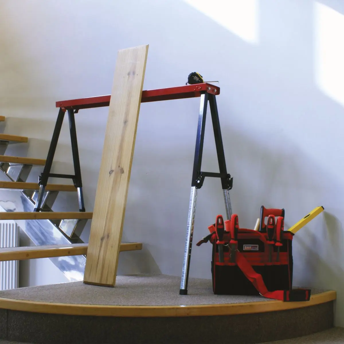 Sealey Fold Down Trestle with Adjustable Legs 150kg Capacity - Image 12