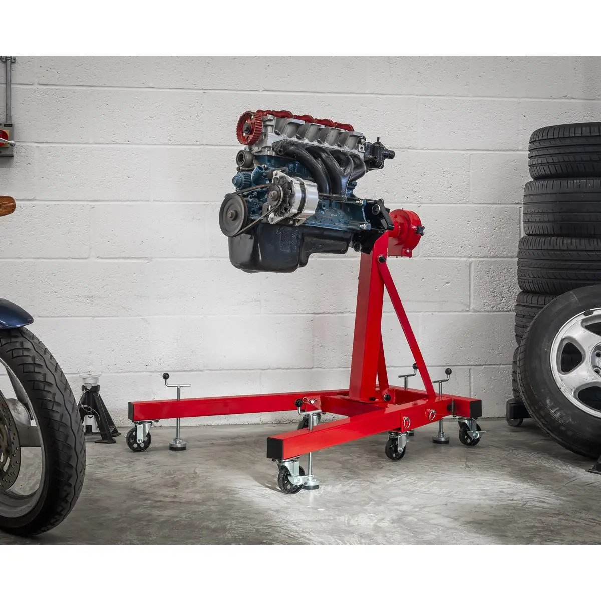 Sealey Folding 360º Rotating Engine Stand with Geared Handle Drive 680kg Capacity - Image 11