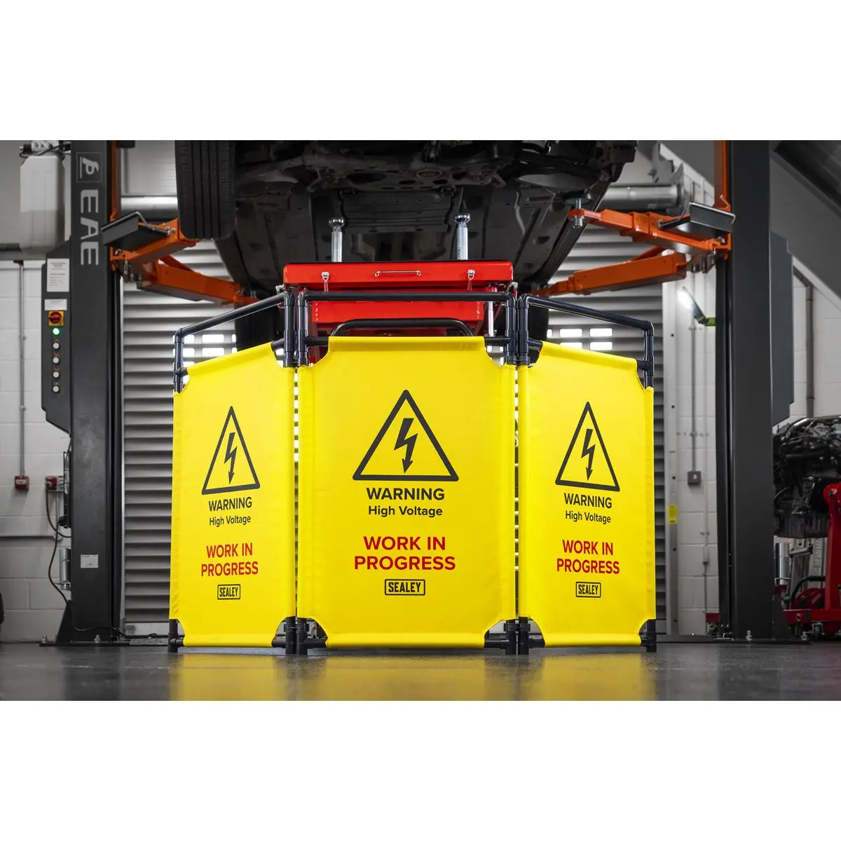 Sealey Folding Safety Barrier for Hybrid Electric Vehicles - Image 4