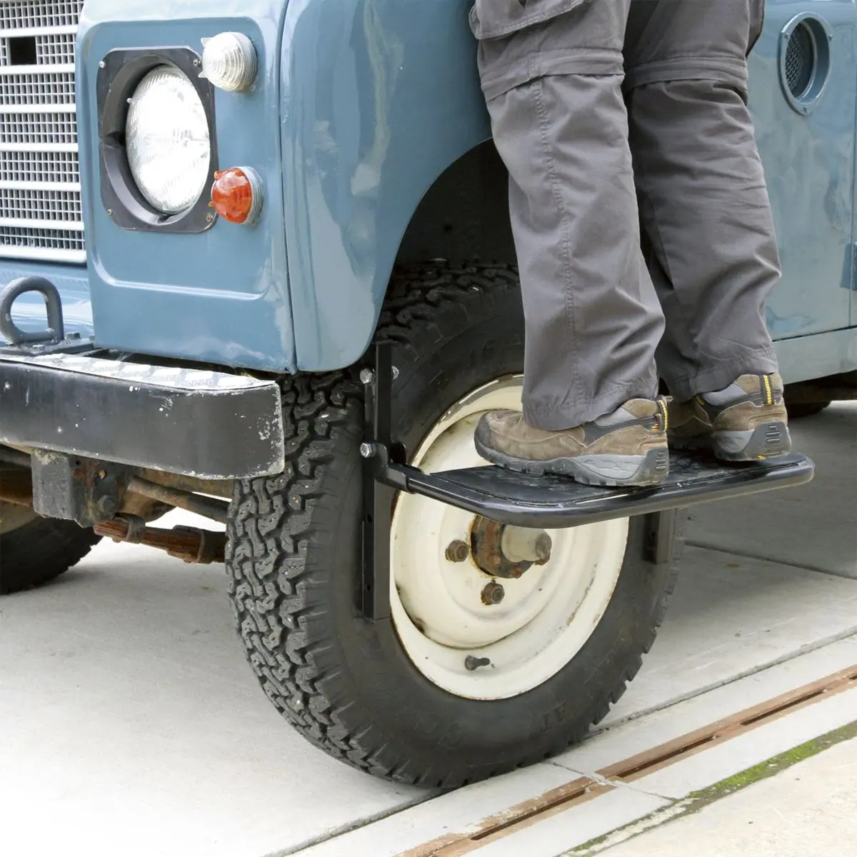 Sealey Folding Wheel Step - Image 4