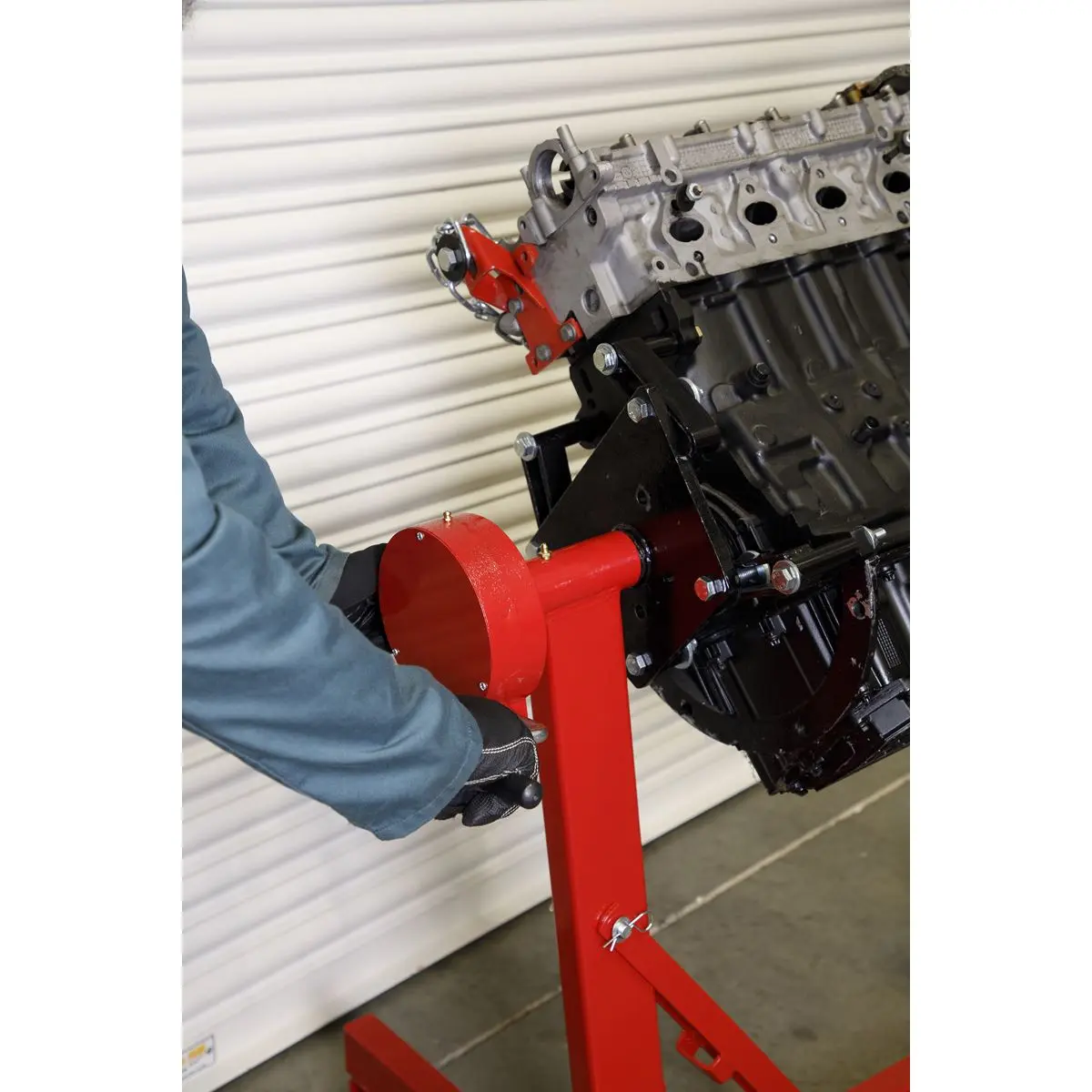 Sealey Folding 360º Rotating Engine Stand with Geared Handle Drive 450kg Capacity - Image 3