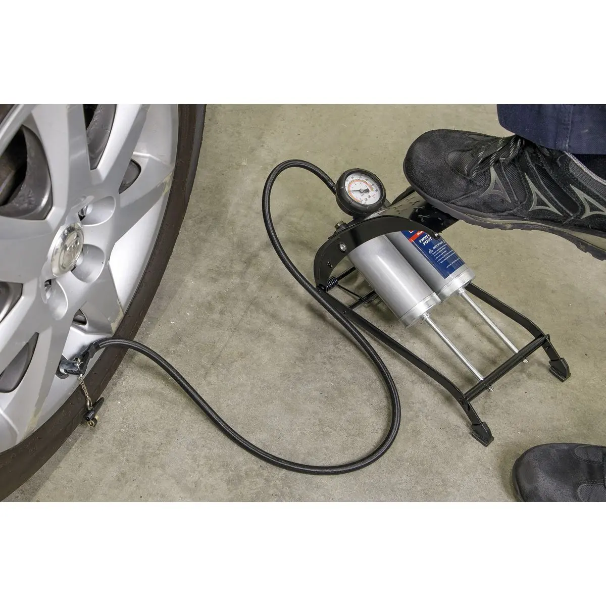 Sealey Foot Pump Twin Barrel - Image 3