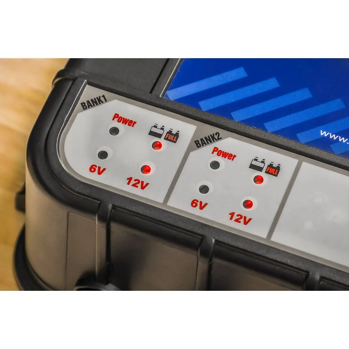 Sealey Four Bank 6/12V 8A (4 x 2A) Auto Maintenance Charger - Image 9