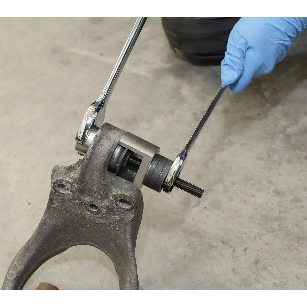 Sealey Front Pivot Arm Bush Tool - Peugeot 407/508, Citroen C5/C6 - Image 7