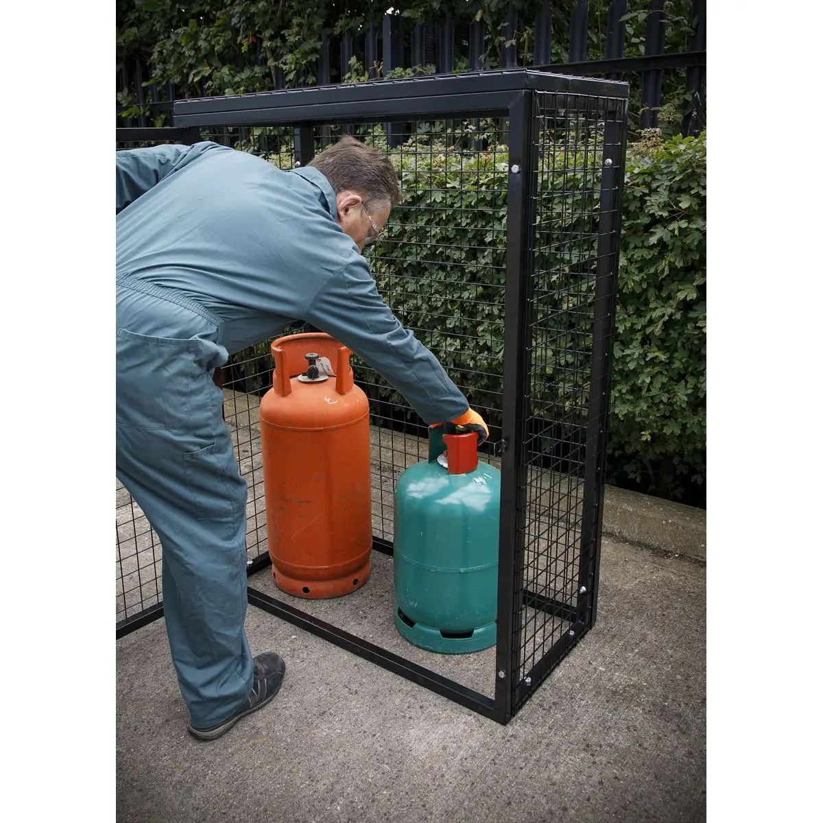 Sealey Gas Cylinder Safety Cage - 2 x 47kg Gas Cylinders - Image 5