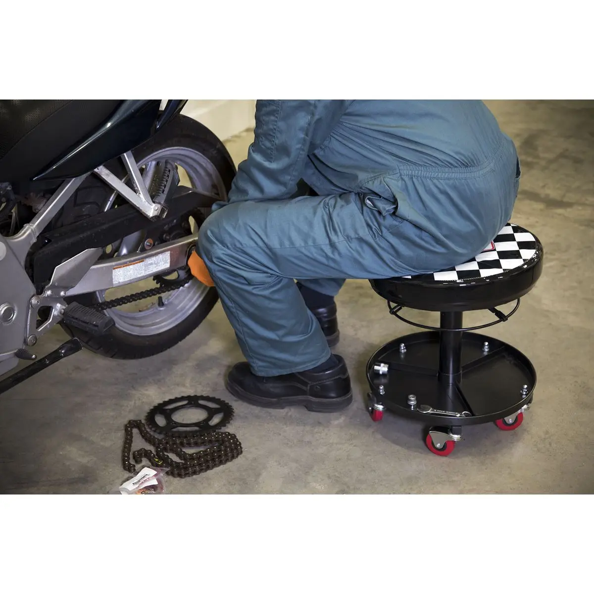 Sealey Pneumatic Mechanic's Seat - Image 5