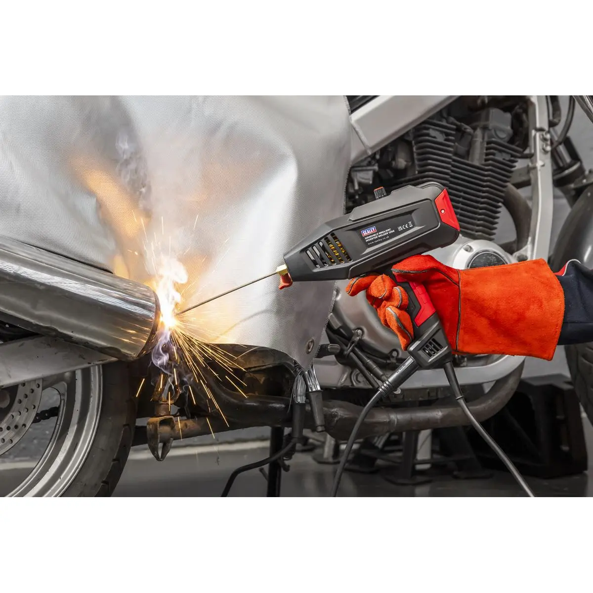 Sealey Handheld MMA/ARC Inverter Welder 120A - Image 8