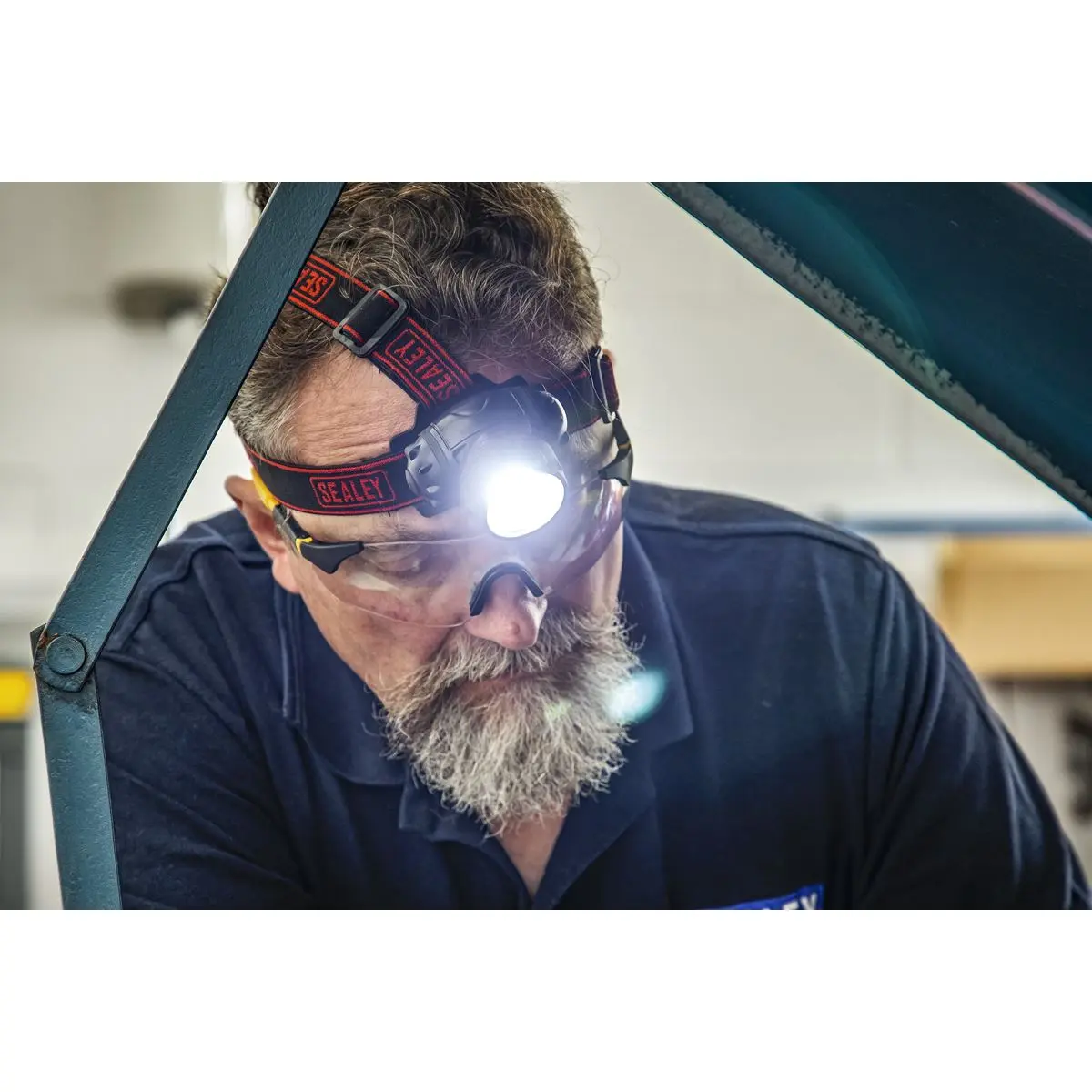 Sealey Head Torch 3W COB LED - Image 4