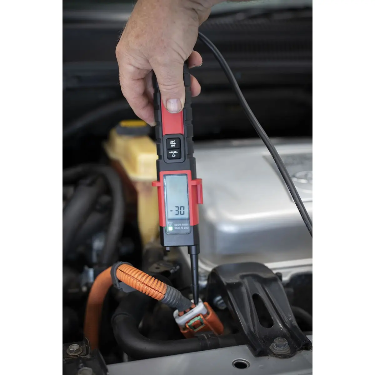 Sealey High Voltage Tester CAT IV 1000V Hybrid/Electric Vehicles - Image 2