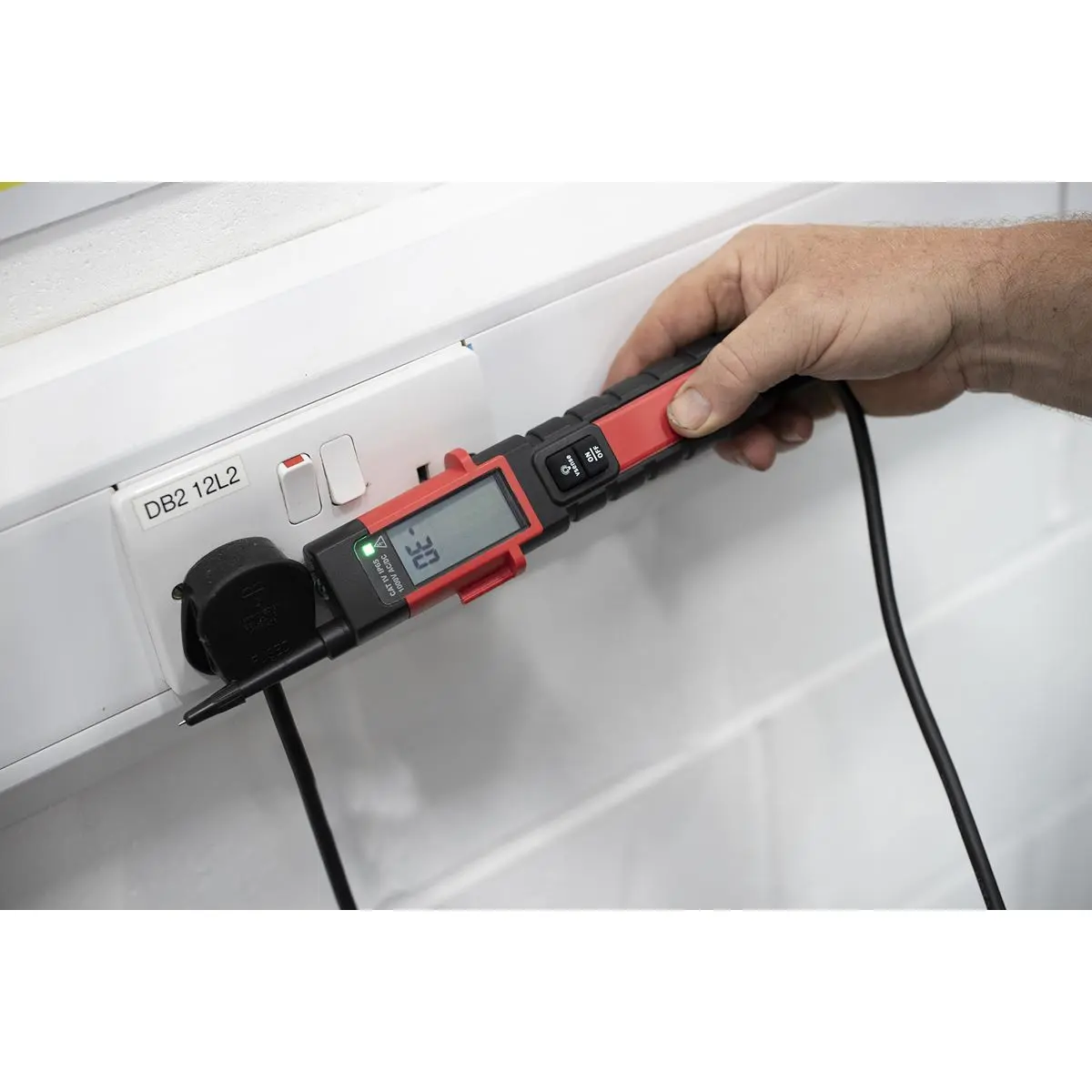 Sealey High Voltage Tester CAT IV 1000V Hybrid/Electric Vehicles - Image 3