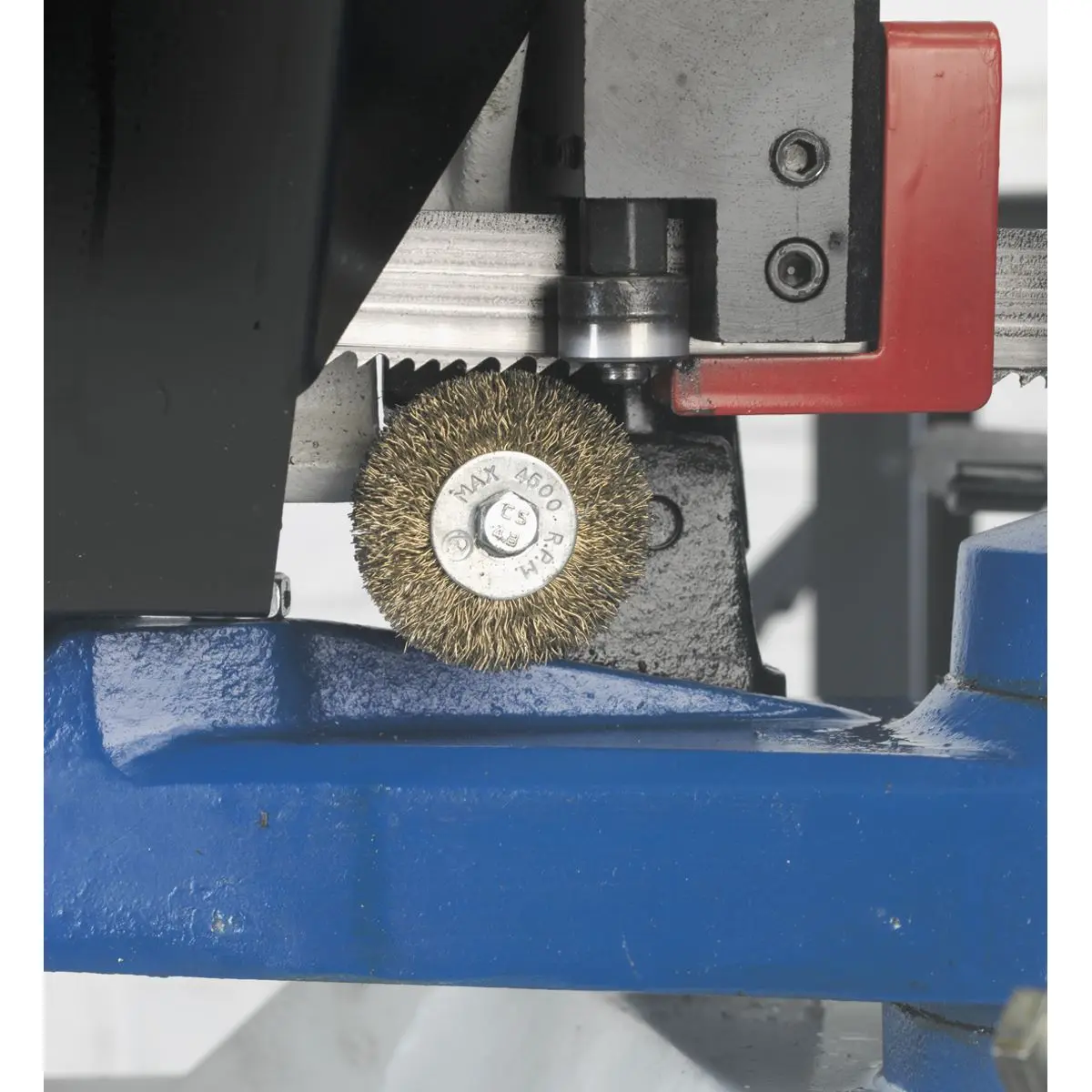 Sealey Industrial Power Bandsaw 255mm - Image 6