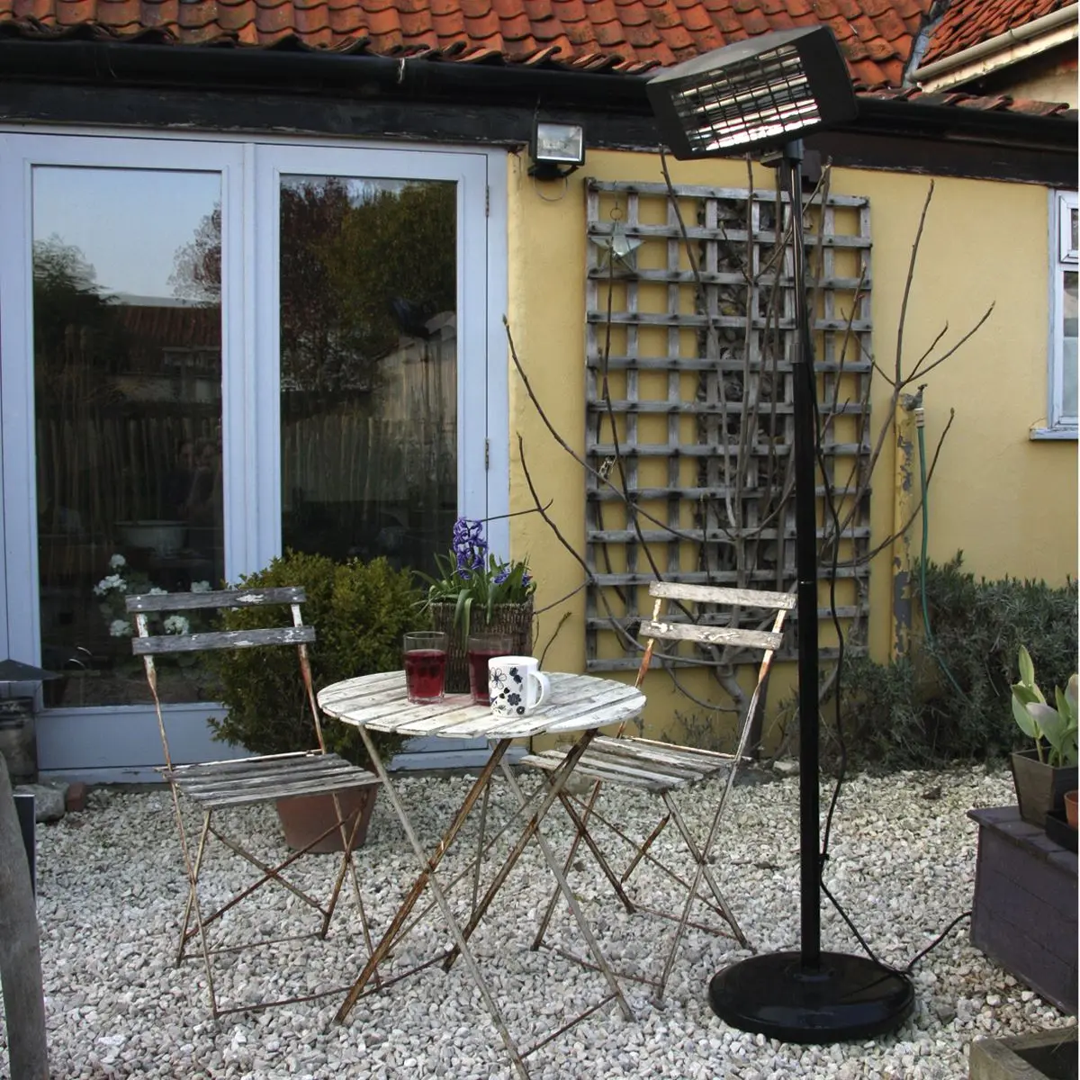 Sealey Infrared Quartz Patio Heater 2000W/230V with Telescopic Floor Stand - Image 3