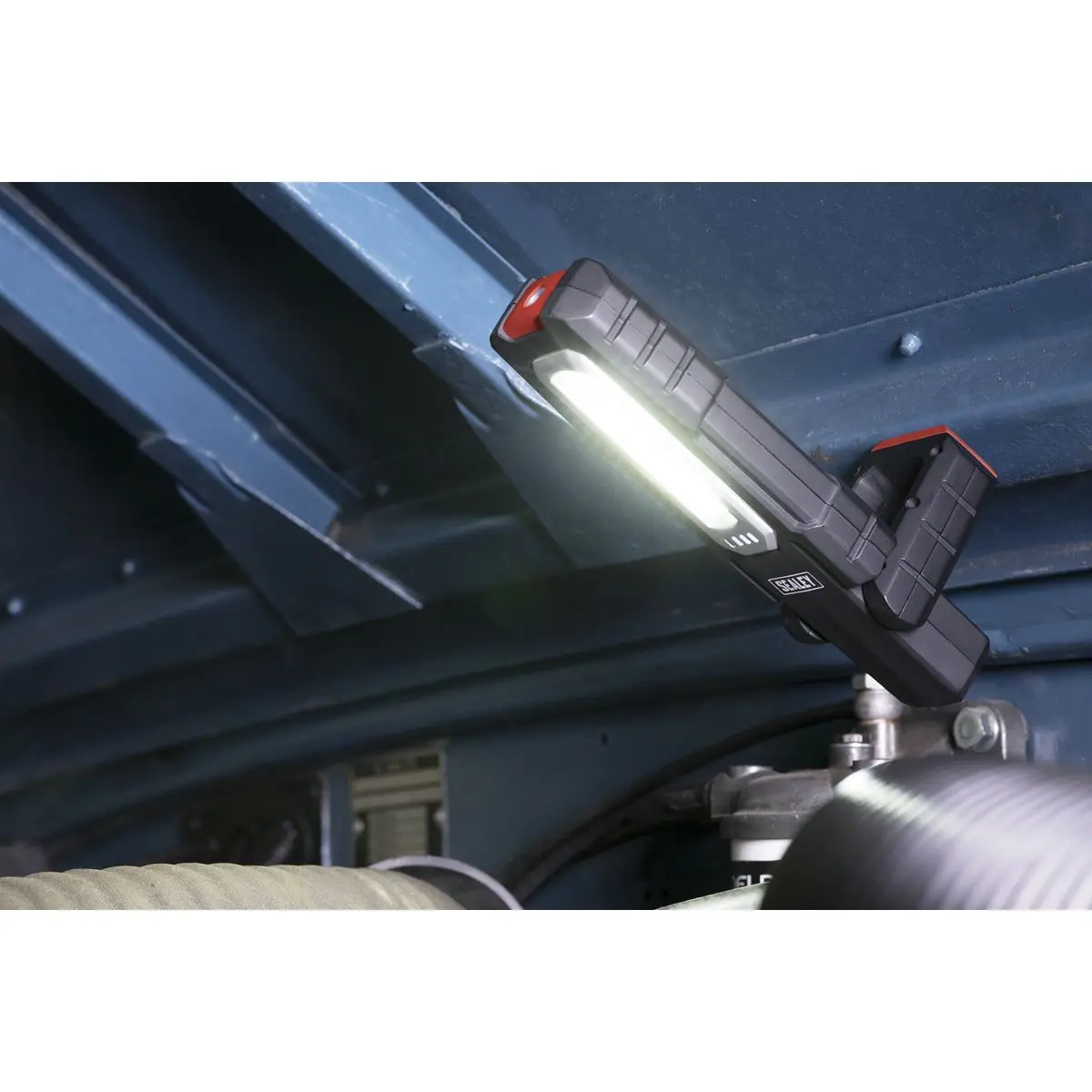 Sealey Inspection Light 5W COB & 1W SMD LED - Wireless Rechargeable - Image 4