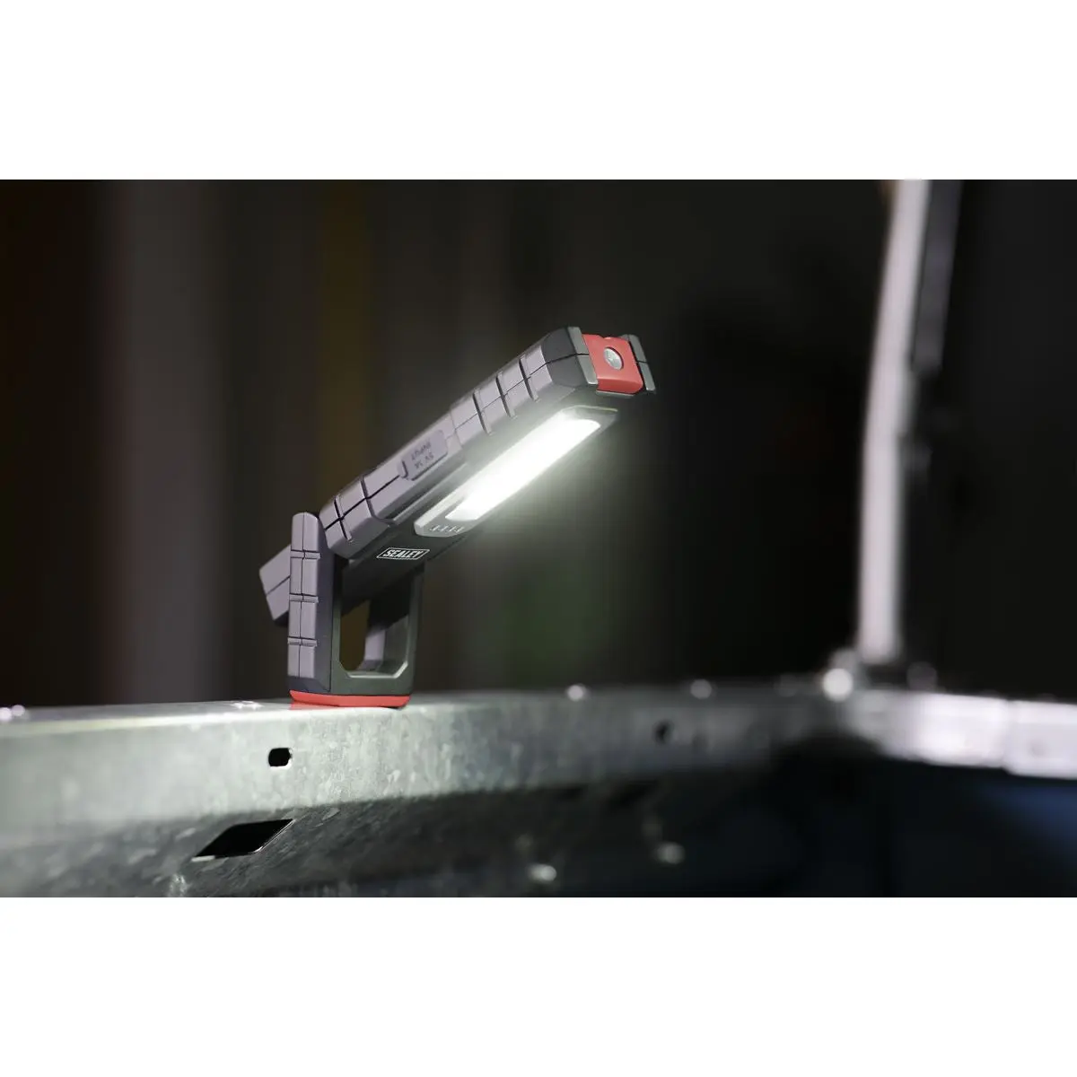 Sealey Inspection Light 5W COB & 1W SMD LED - Wireless Rechargeable - Image 7