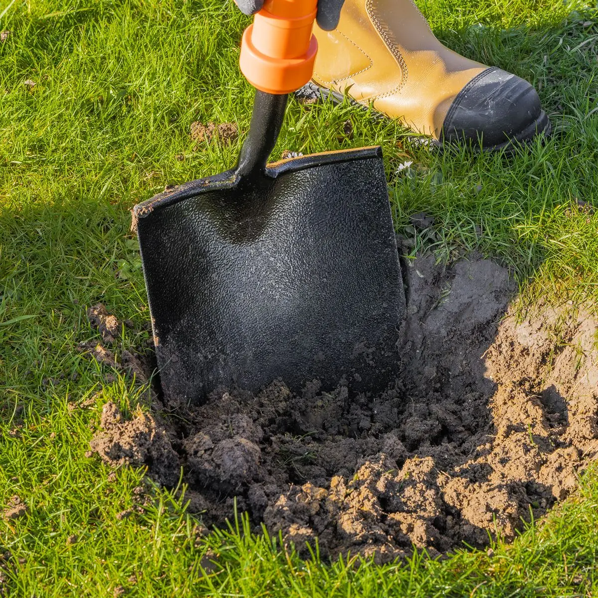 Sealey Insulated Round Mouth Shovel - Image 6