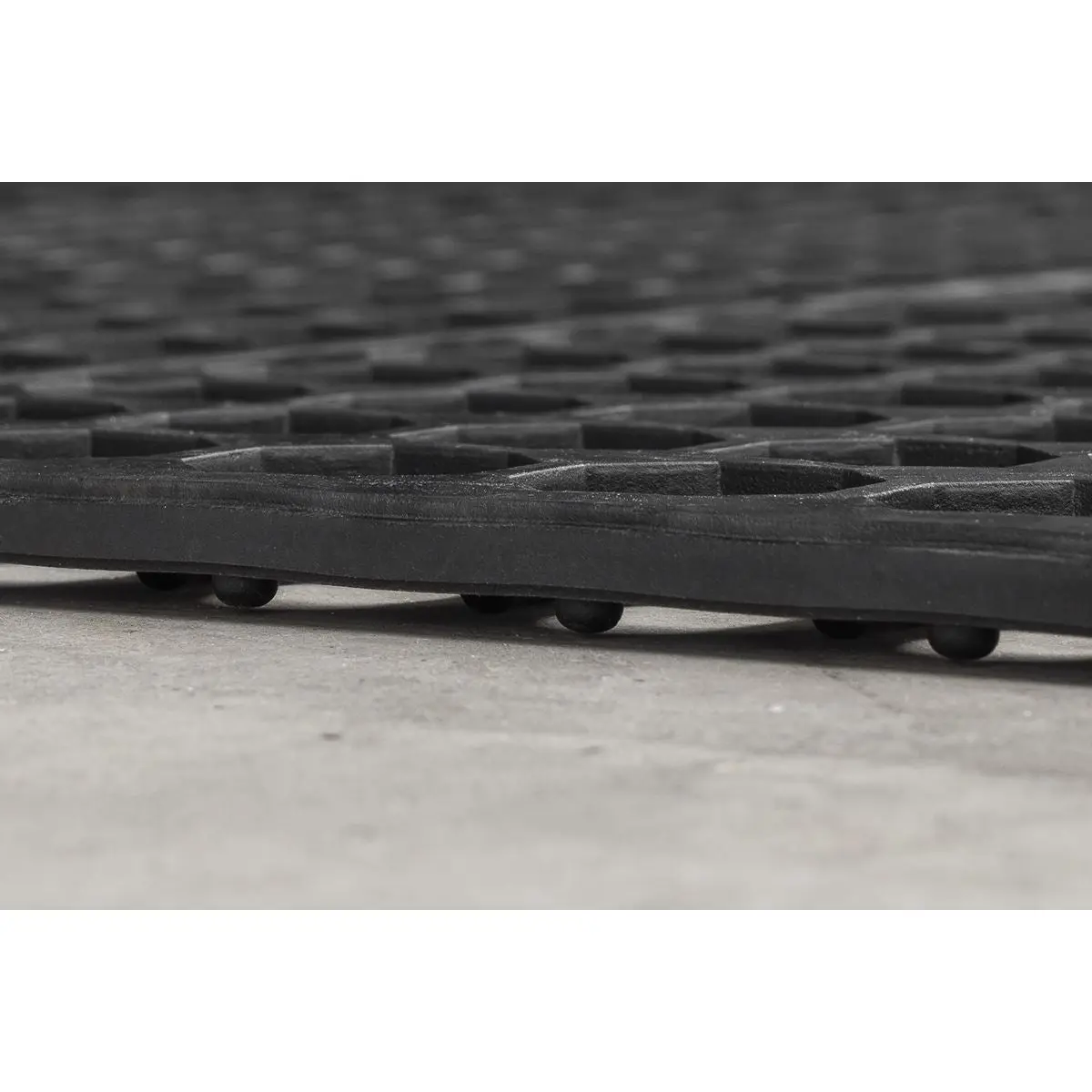 Sealey Interlocking Anti-Fatigue Matting 920 x 920mm - Image 2