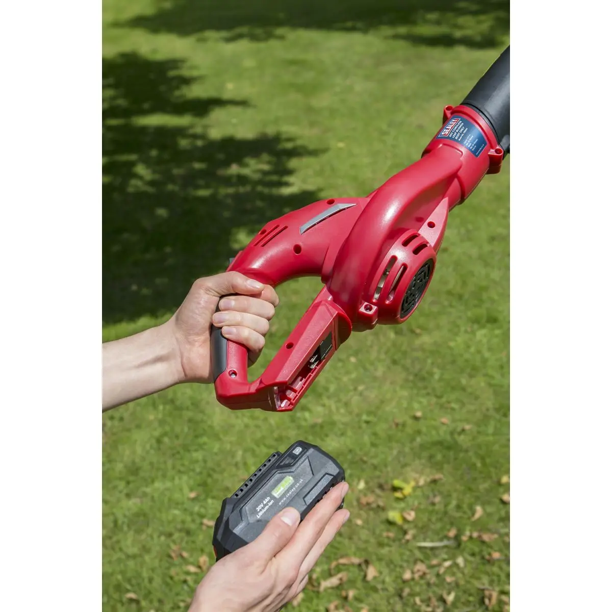 Sealey 20V Cordless Leaf Blower Kit 4Ah Battery and Charger - Image 8