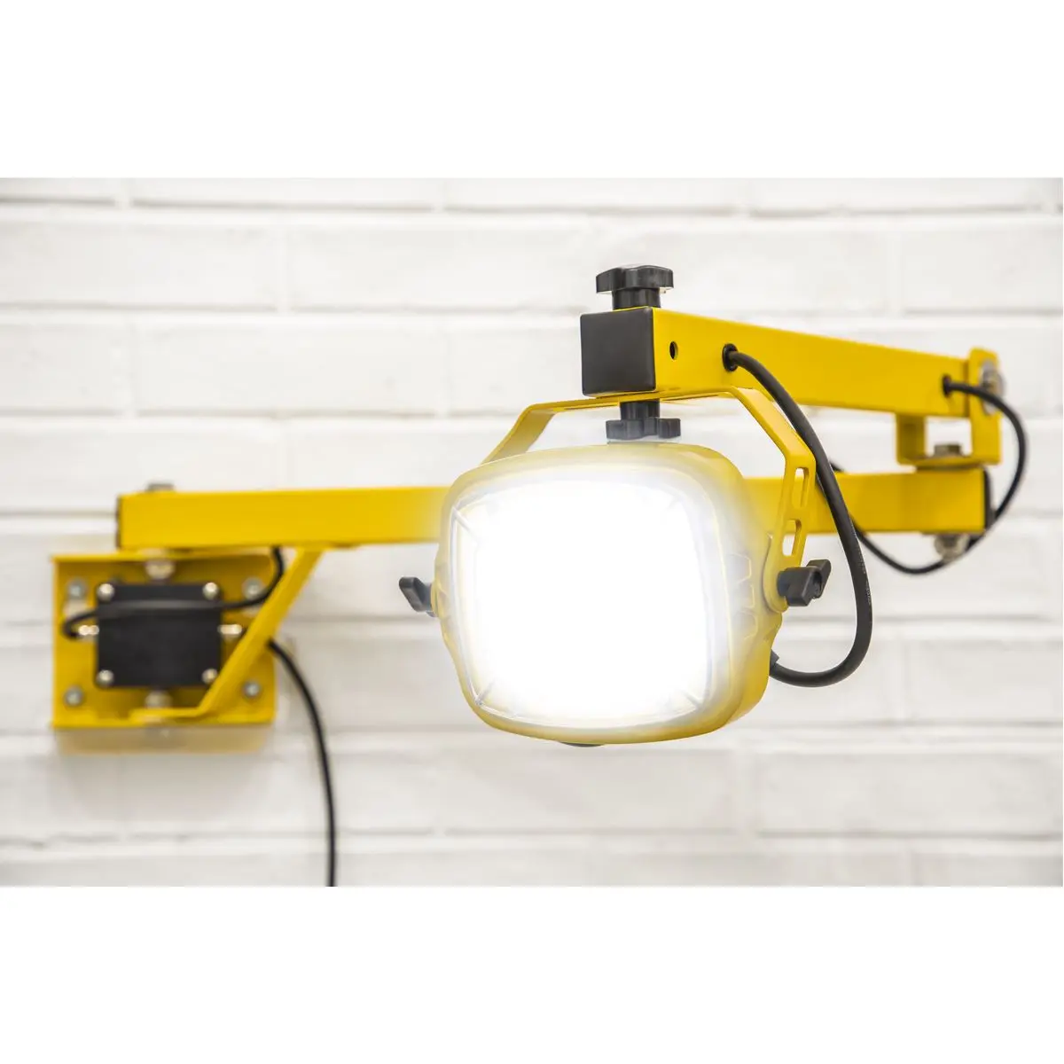 Sealey Loading Bay Floodlight 30W SMD LED - Image 8