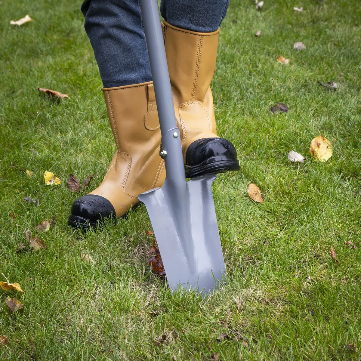 Sealey Long Handled Fencing Spade 1200mm - Image 6