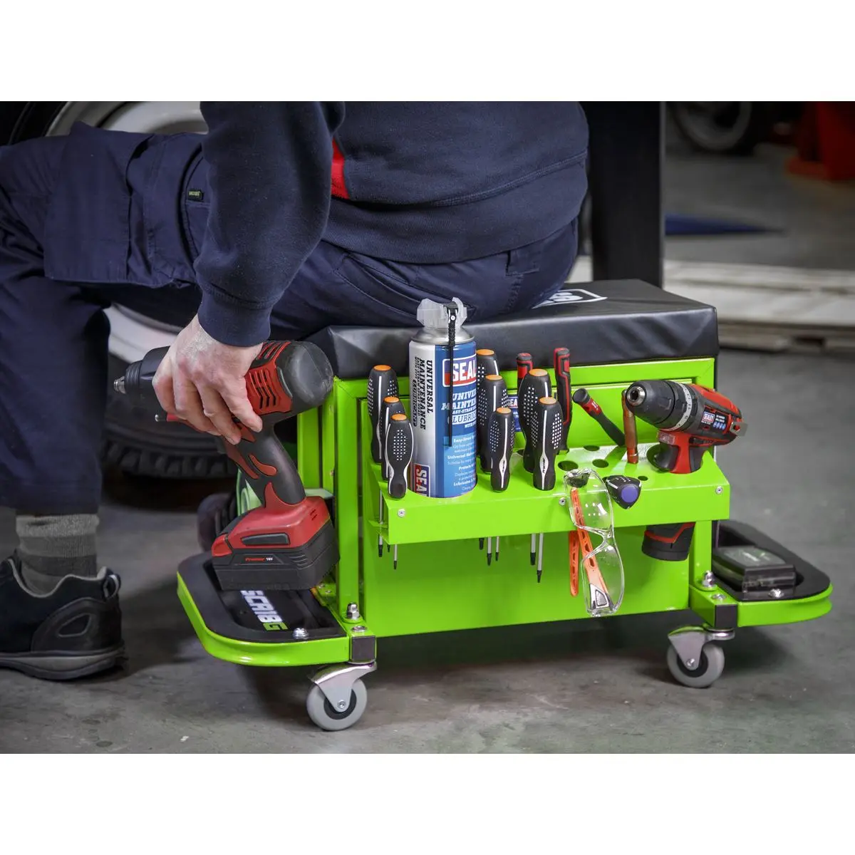 Sealey Mechanic's Utility Seat & Toolbox - Green - Image 10