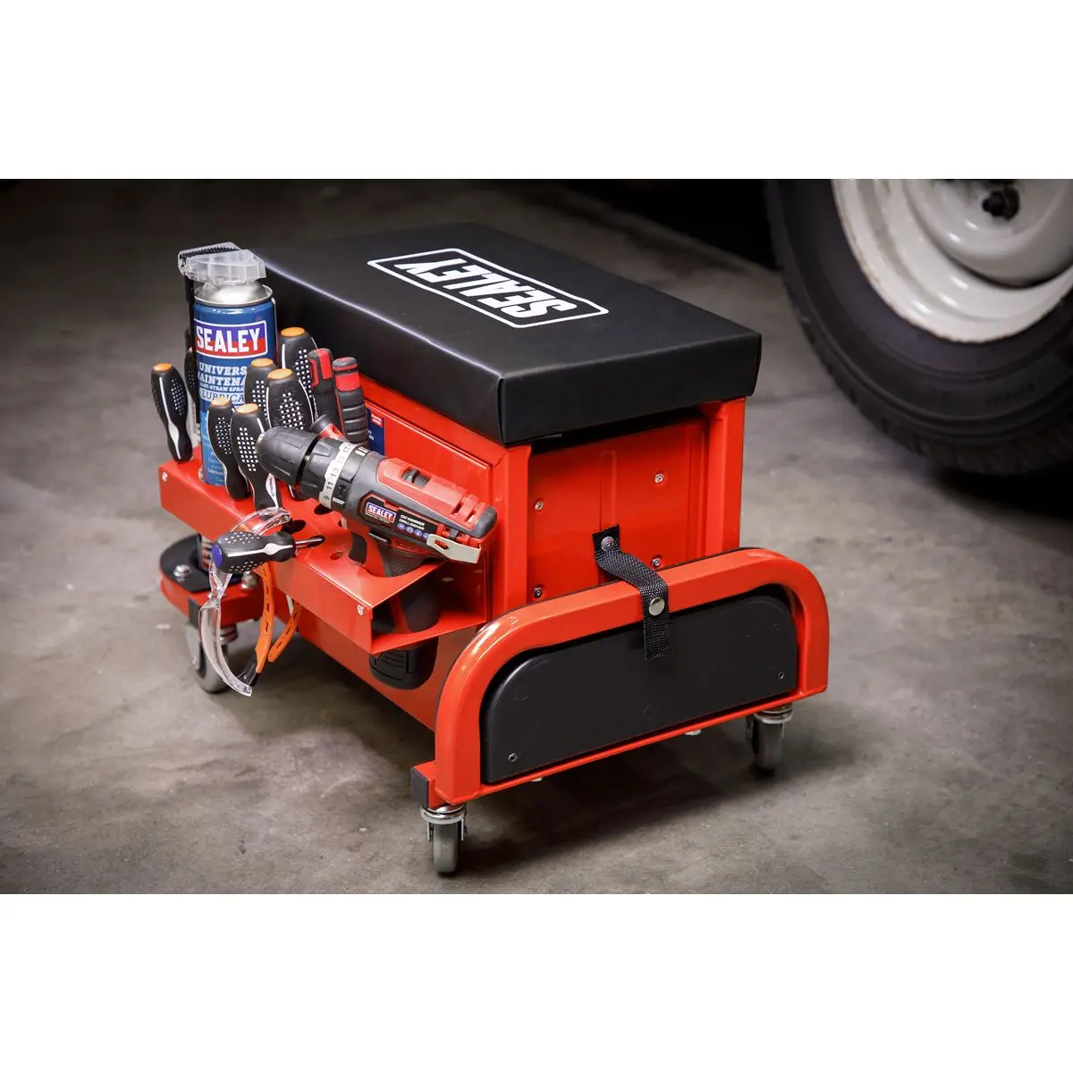 Sealey Mechanic's Utility Seat & Toolbox - Red - Image 10