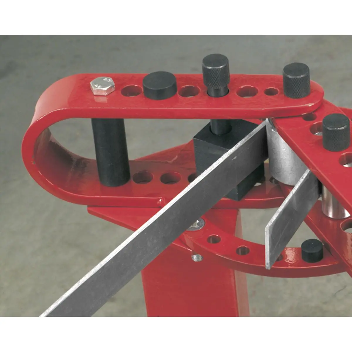 Sealey Metal Bender Bench Mounting - Image 2