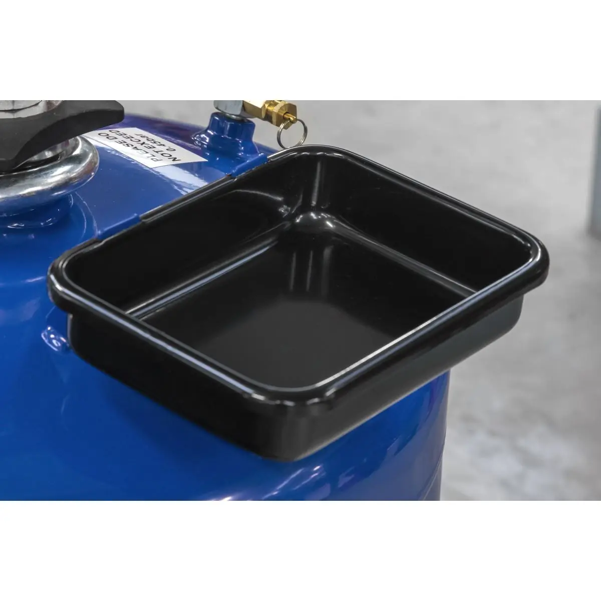 Sealey Mobile Oil Drainer 110L Air Discharge - Image 3