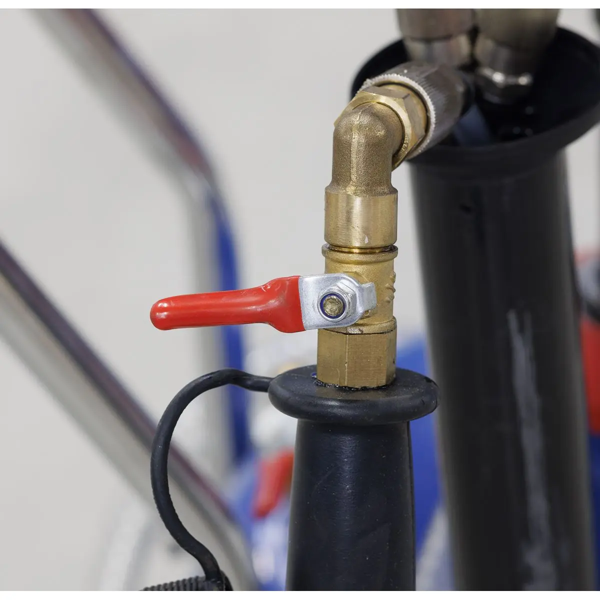 Sealey Mobile Oil Drainer with Probes 35L Air Discharge - Image 5