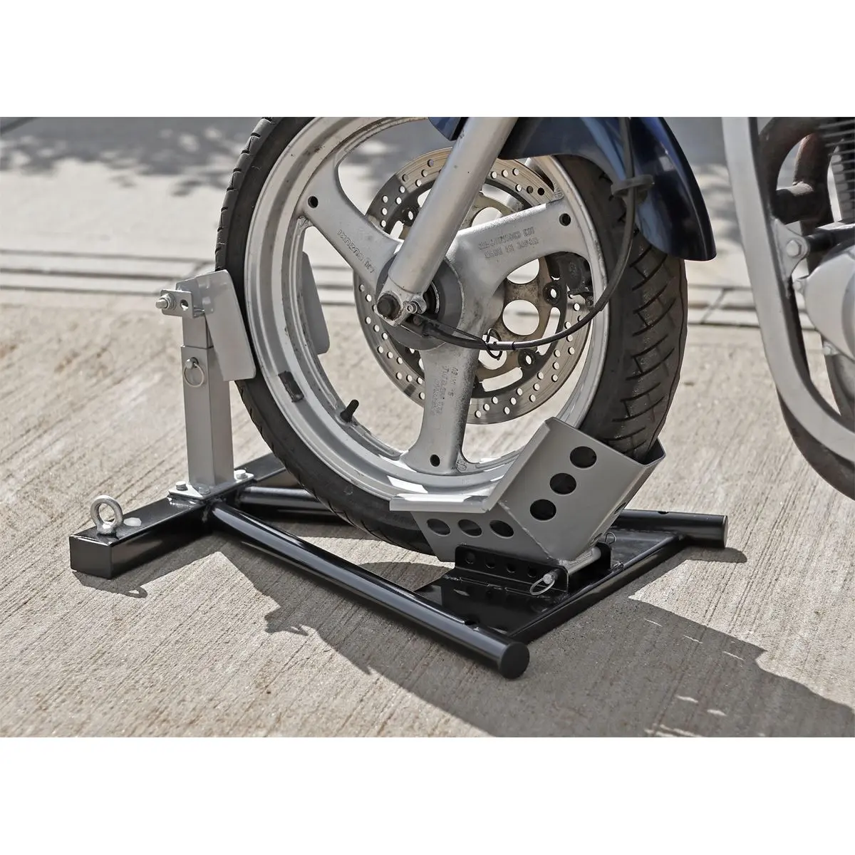 Sealey Heavy-Duty Motorcycle Front Wheel Chock - Image 3