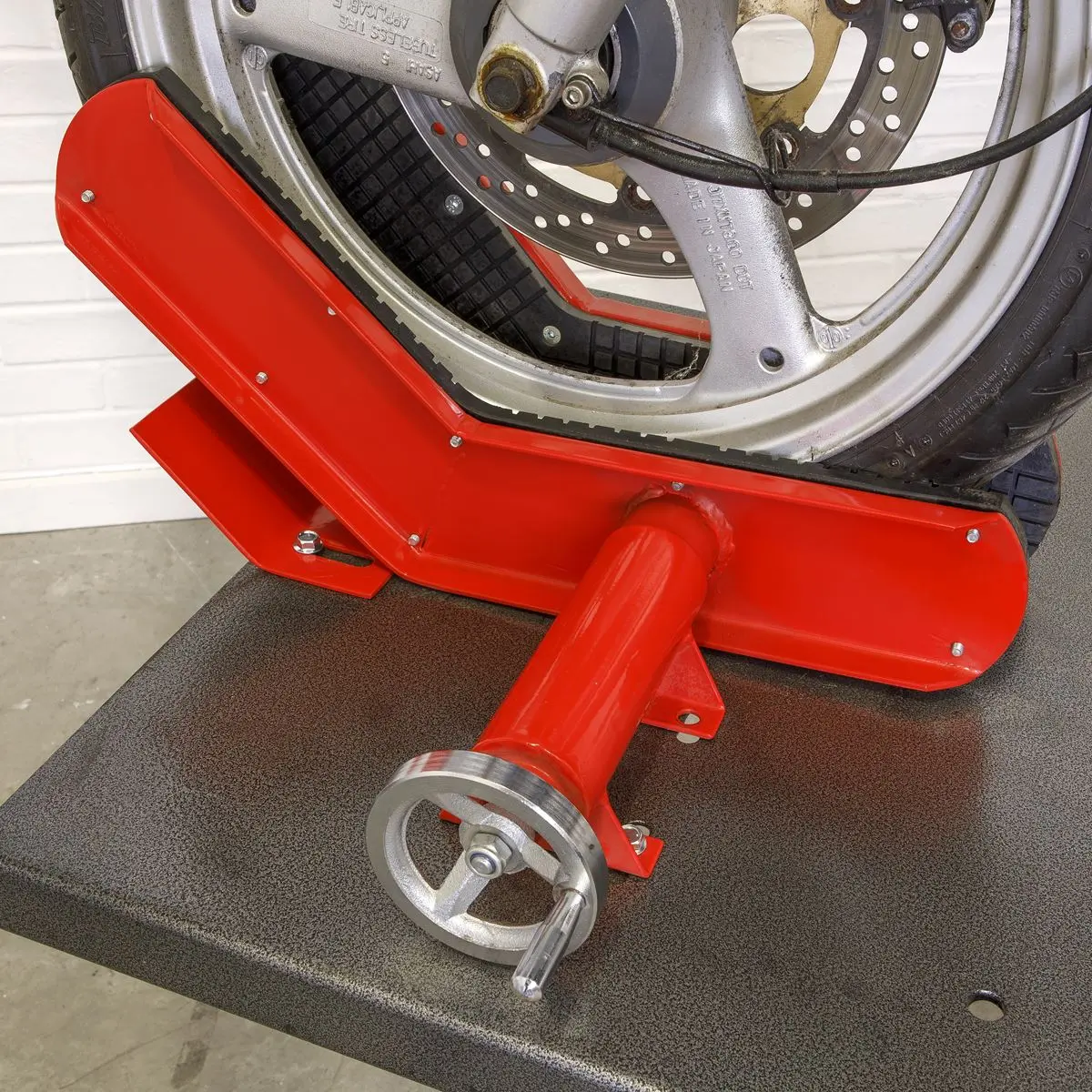 Sealey 12V Electro/Hydraulic Motorcycle Lift 450kg Capacity - Image 7