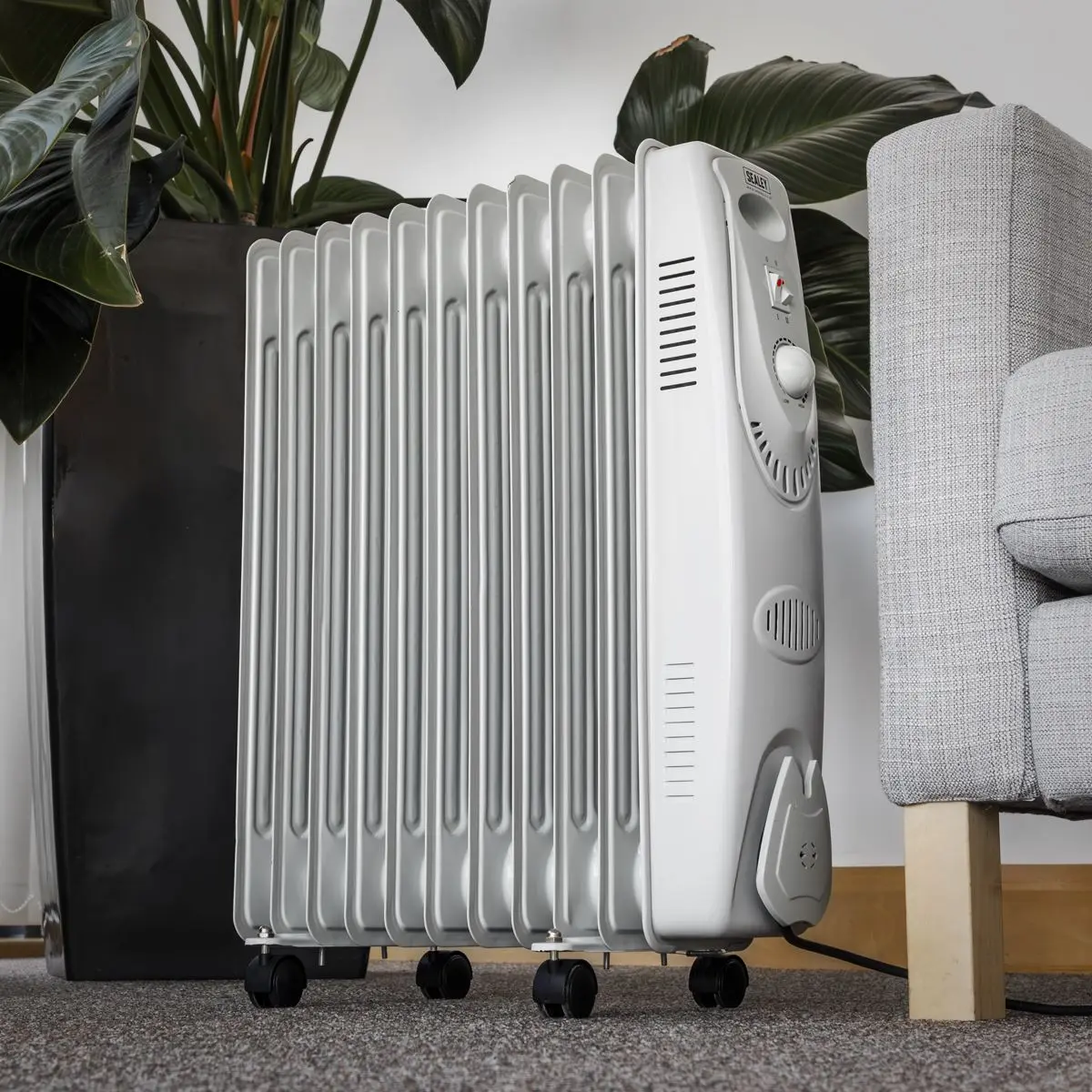 Sealey Oil Filled Radiator 2500W/230V 11-Element - Image 10