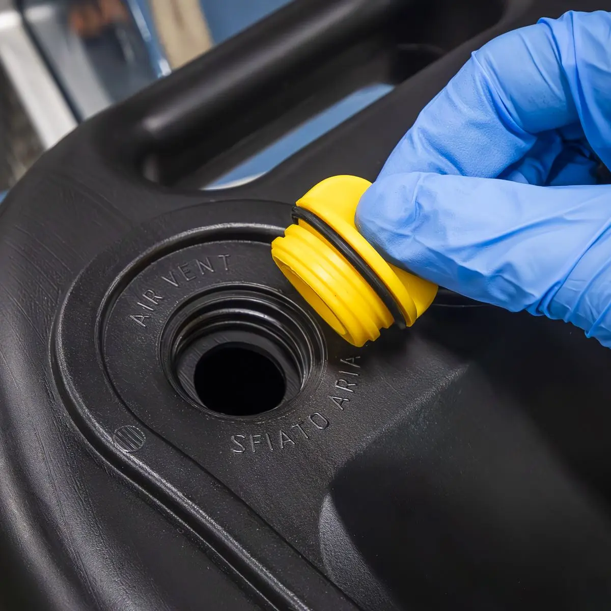 Sealey Oil/Fluid Drain & Recycle Container 10L - Image 2