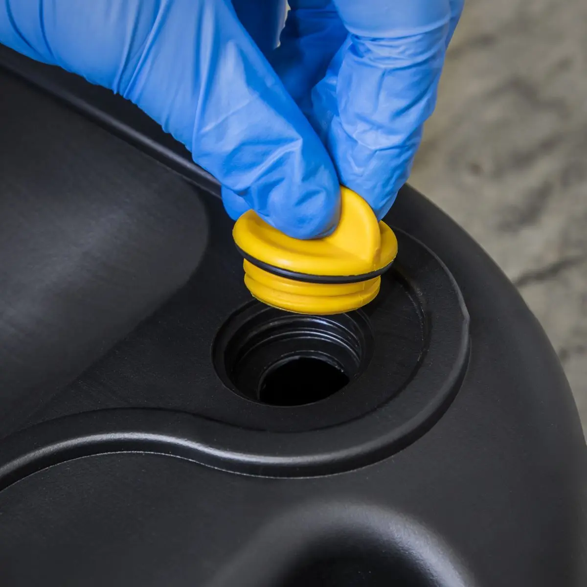 Sealey Oil/Fluid Drain & Recycle Container 6L - Image 5