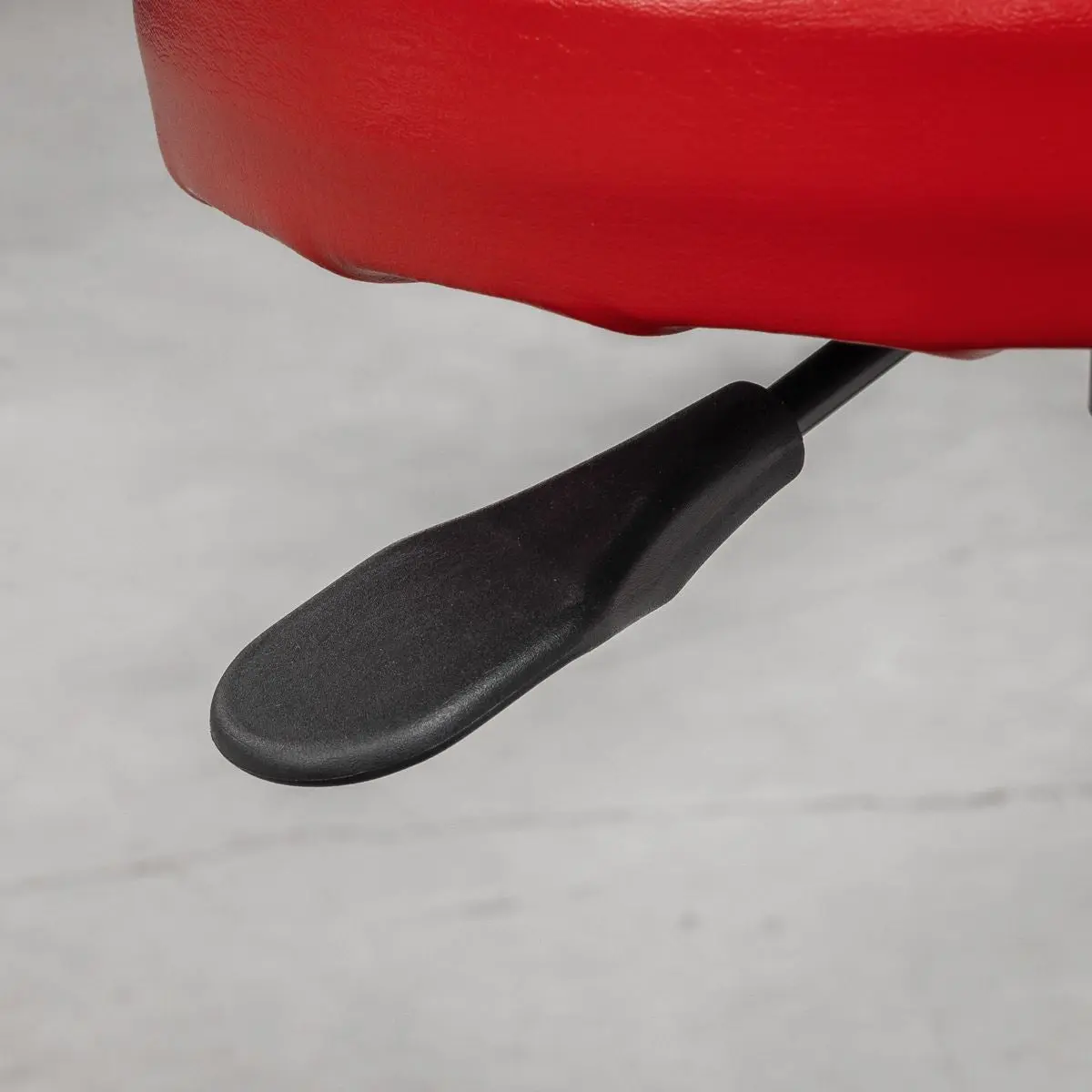 Sealey Pneumatic Mechanic's Seat - Image 6