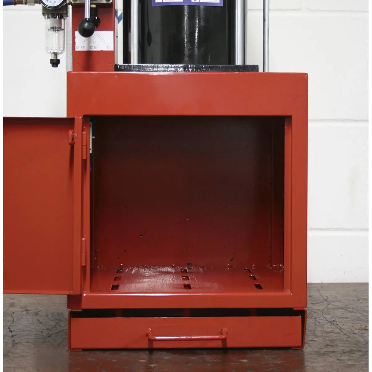 Sealey Pneumatic Paint Can Crusher 2.2 Tonne - Image 11
