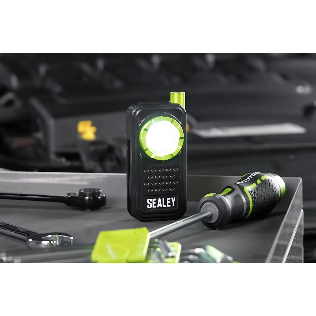 Sealey Pocket Light with Flexi Inspection Light 8W COB LED & 1W SMD LED - Image 8