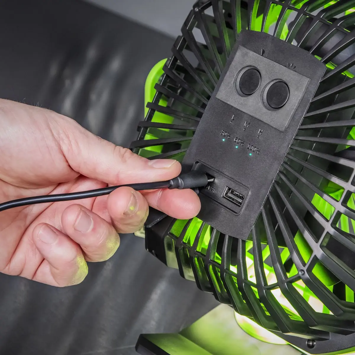 Sealey Portable Clip Fan with Worklight 8" 4 Speeds - Image 12