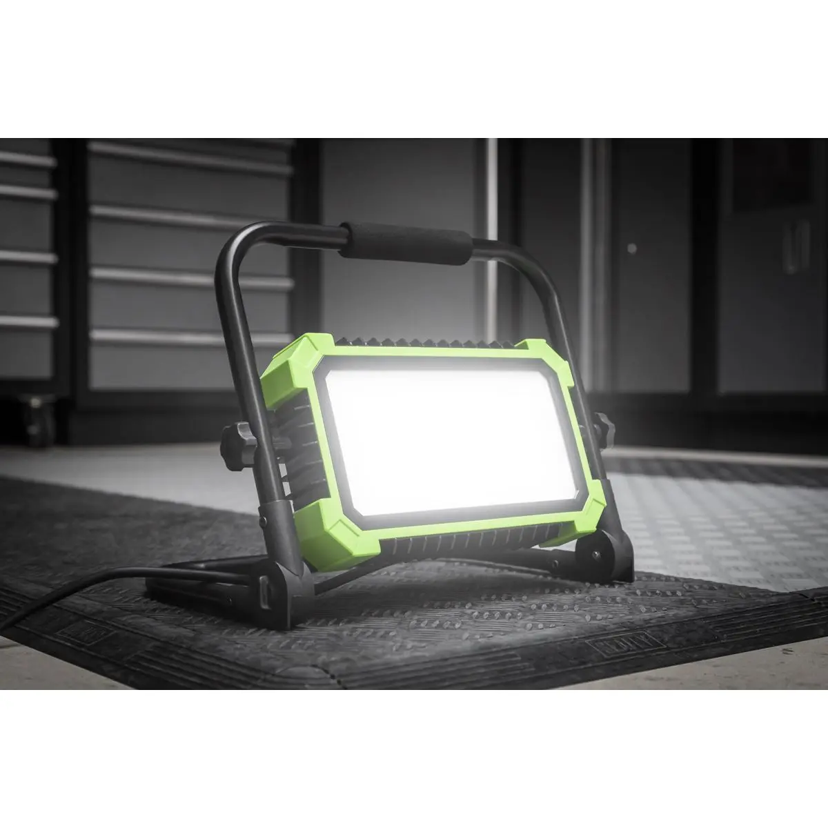 Sealey Portable Floodlight 50W SMD LED - 230V - Image 5