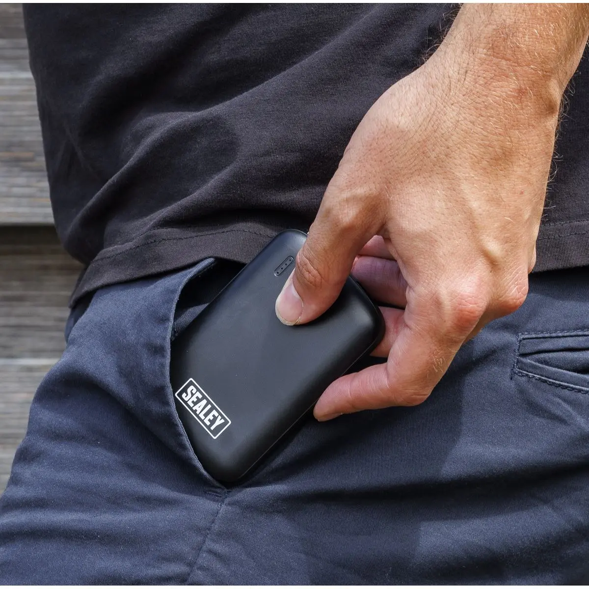 Sealey Portable Power Bank 10W 5000mAh - Image 3