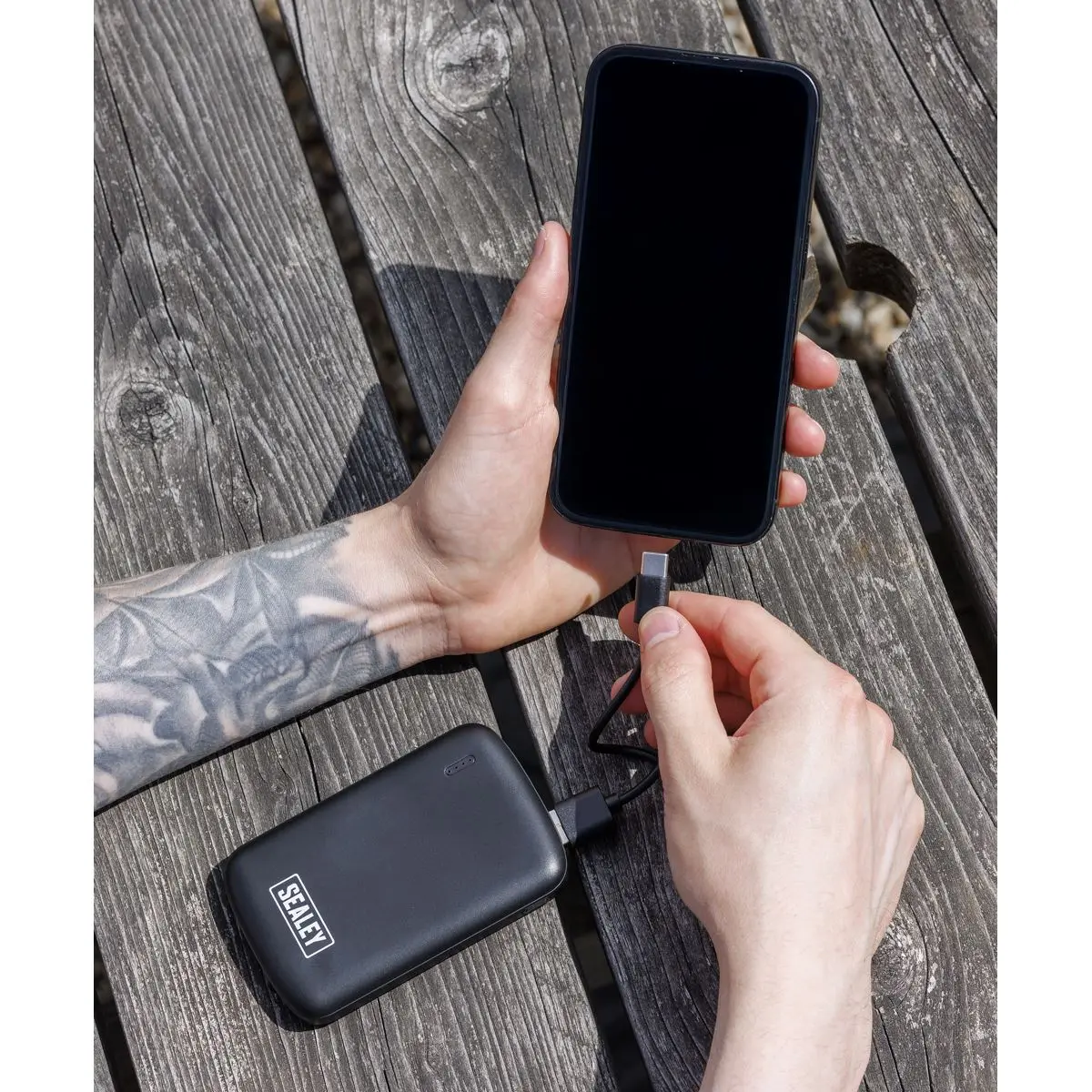 Sealey Portable Power Bank 10W 5000mAh - Image 4