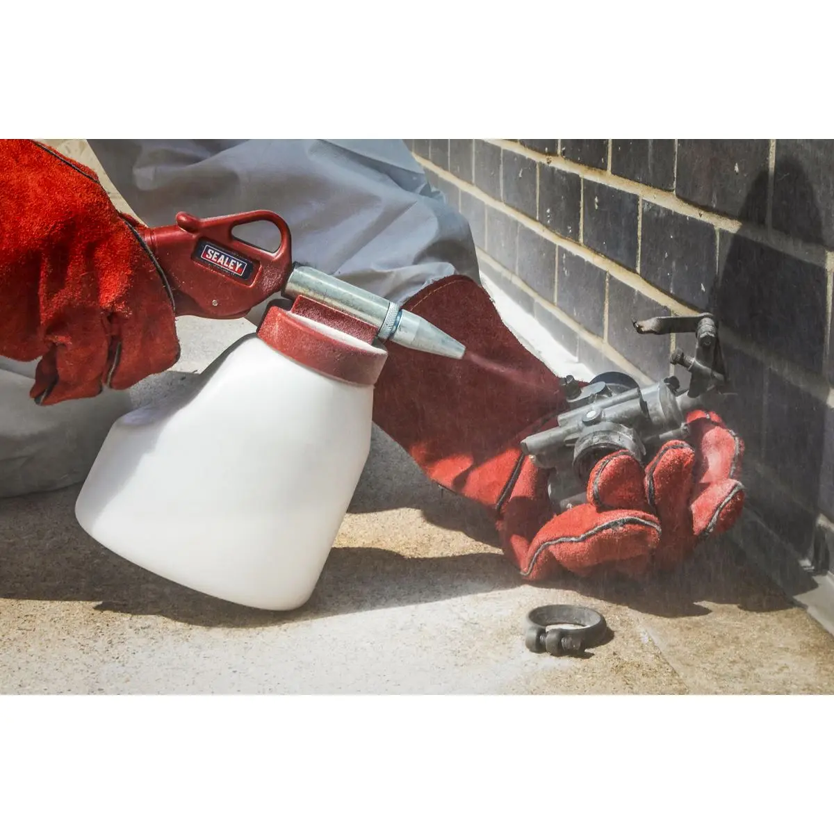 Sealey Portable Soda Blasting Gun - Image 6