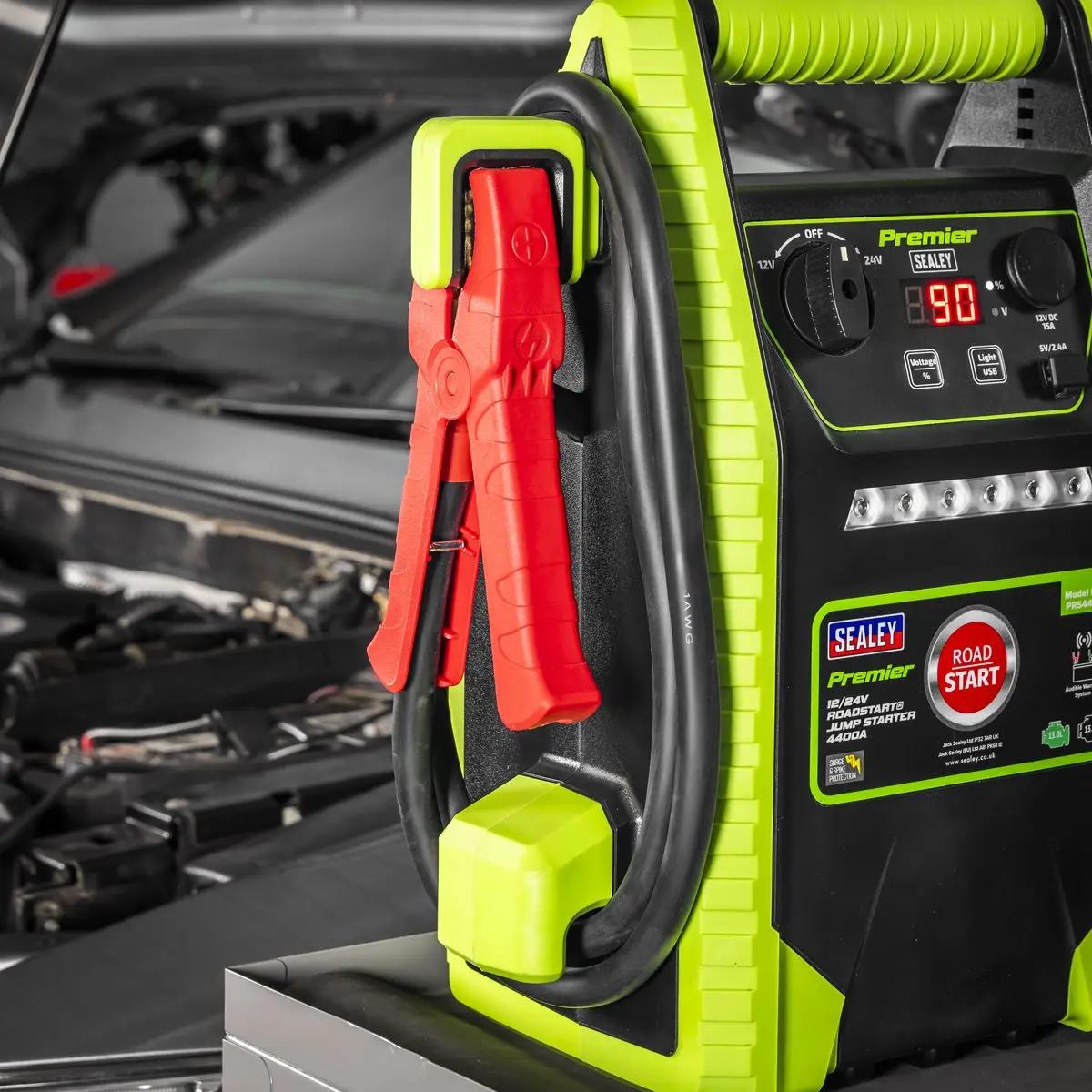 Sealey Premier 12/24V RoadStartĀ® Jump Starter 4400A Peak Amps - Image 4