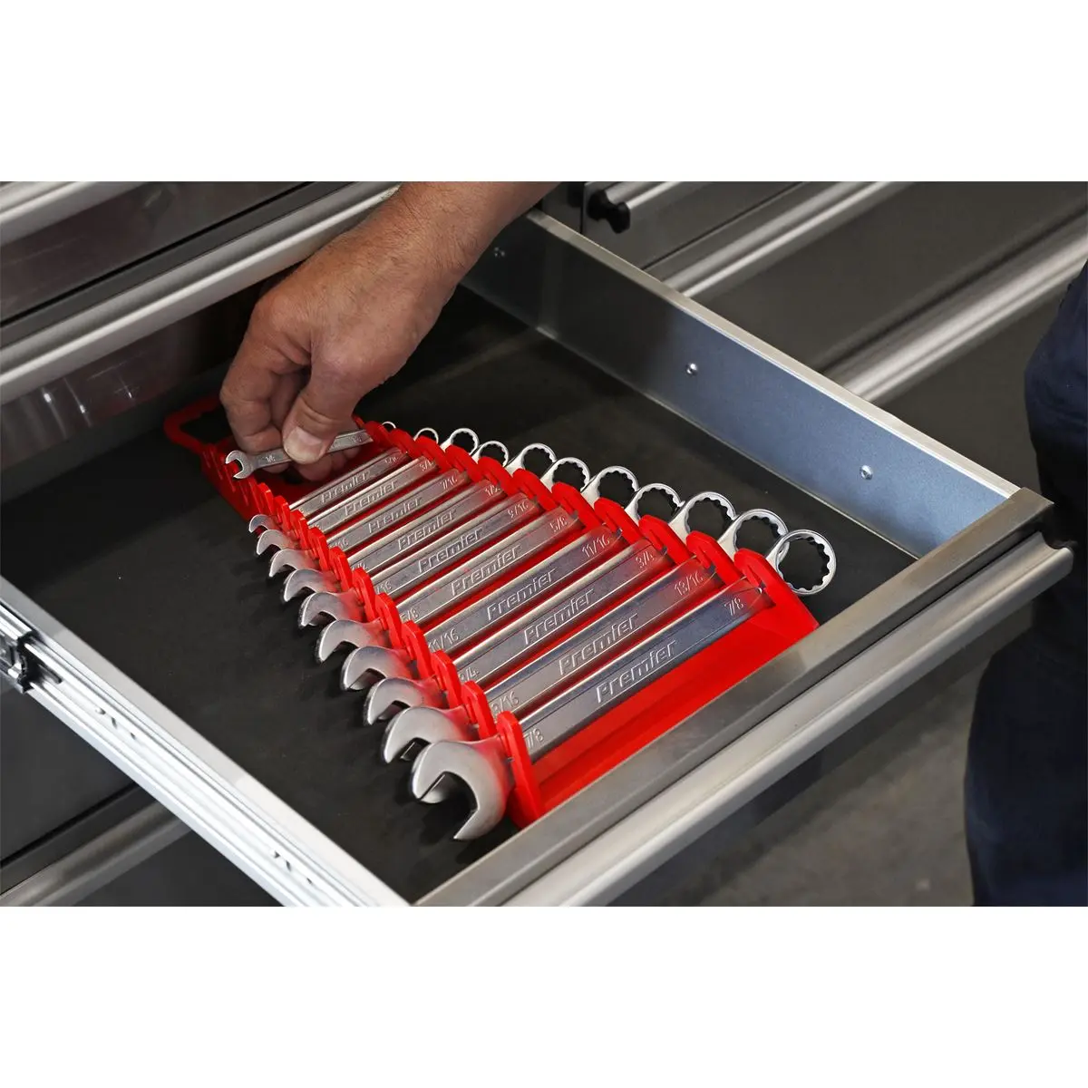 Sealey Premier 15 Capacity Reverse Spanner Rack Non Marking Wall Mounted Storage - Image 2