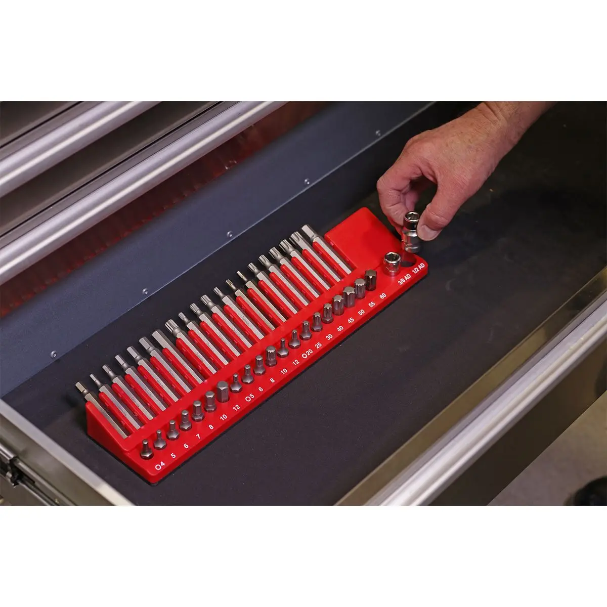 Sealey Premier Magnetic Bit Holder Tray 42 Bit Capacity for 10mm Hex Drive Bits - Image 5