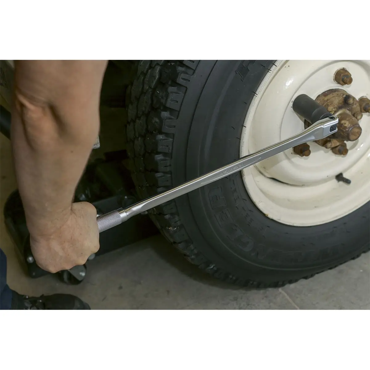 Sealey Premier 600mm 1/2" Drive Breaker Bar Flexi Head Socket Wrench - Image 10