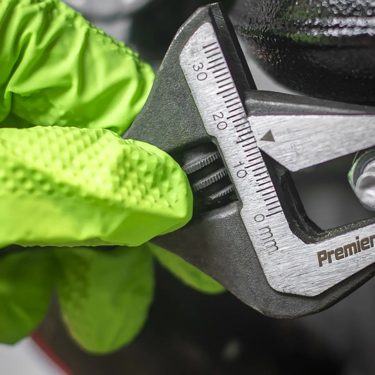 Sealey Premier Adjustable Wide Jaw Wrench 200mm - Image 6