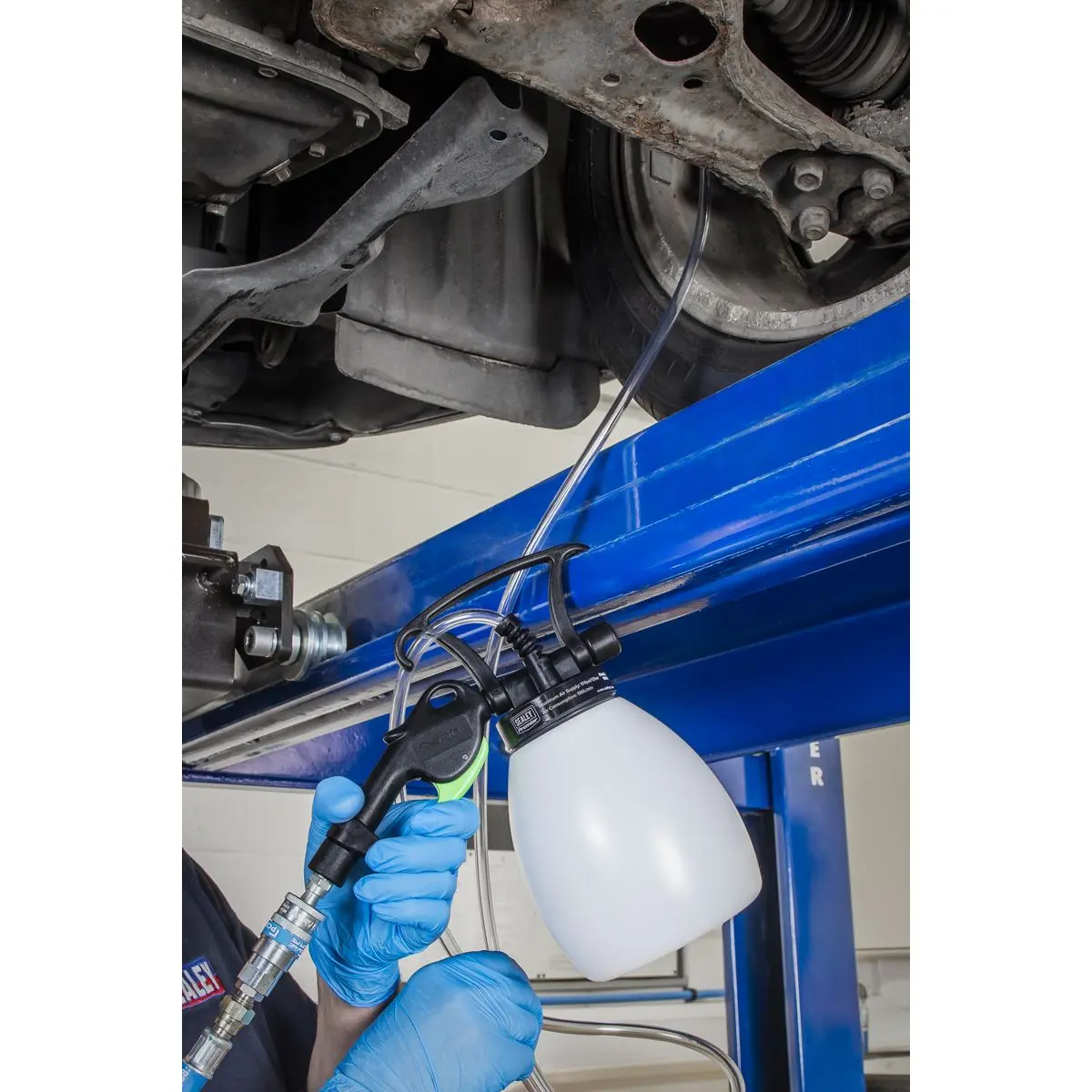 Sealey Premier Brake & Clutch Bleeder Pneumatic Vacuum 1.2L - Image 4