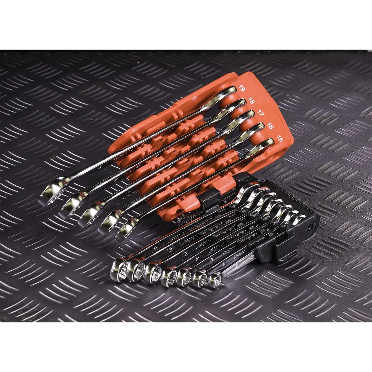 Sealey Premier Combination Spanner Set 12pc Lock-On™ 6pt - Metric - Image 8